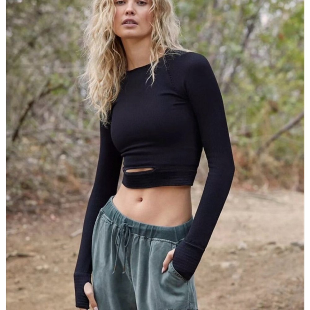 Free People Movement Cut It Out Long Sleeve NWT Size Medium/Large Black